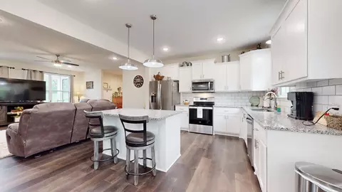 Kitchen - 22115 Highway 49 E, Springfield, TN 37172 photo 6 of 6