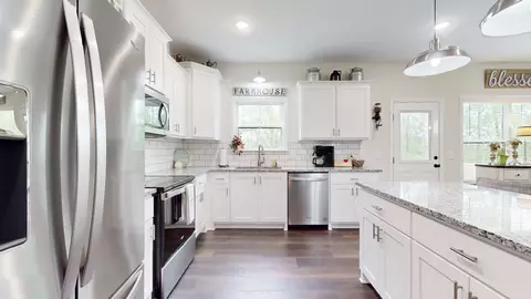 Kitchen - 22115 Highway 49 E, Springfield, TN 37172 photo 2 of 6