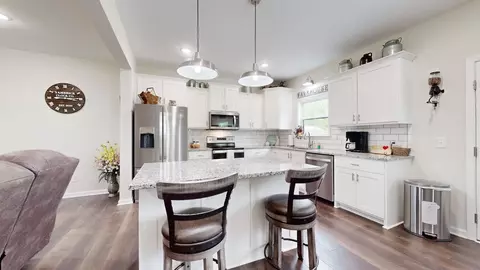 Kitchen - 22115 Highway 49 E, Springfield, TN 37172 photo 5 of 6