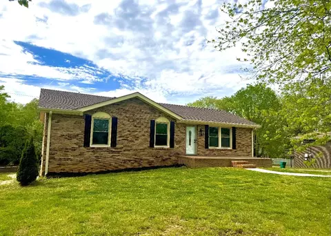 158 E Regent Dr, Clarksville, TN 37043