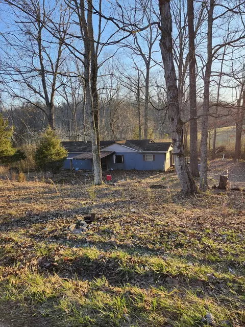 1190 Bell Hollow Rd, Vanleer, TN 37181