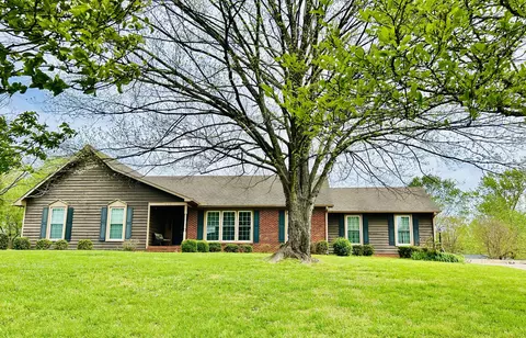 216 Austell Dr, Columbia, TN 38401