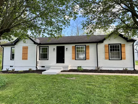 202 Timberlake Dr, Hendersonville, TN 37075