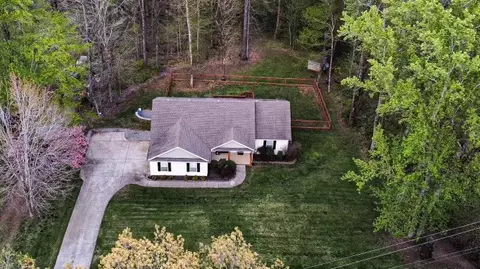 1153 Whispering Heights Dr, Clarksville, TN 37043