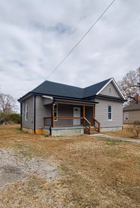405 E 14th St, Chickamauga, GA 30707