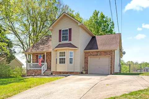 1096 Gunpoint Dr, Clarksville, TN 37042