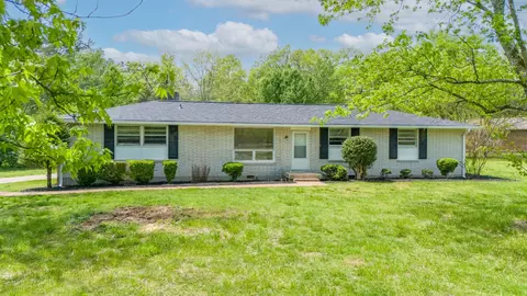 211 Edgebrook Rd, Goodlettsville, TN 37072