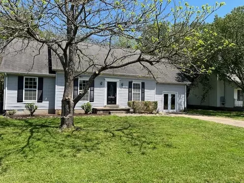 1210 Falling Tree Ct, Murfreesboro, TN 37130