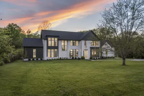 4633 Chalmers Dr, Nashville, TN 37215