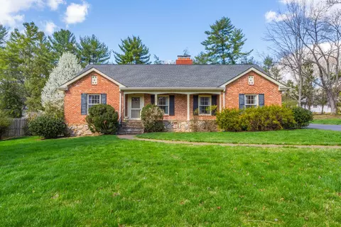 306 Massey Ln, Lookout Mountain, GA 30750