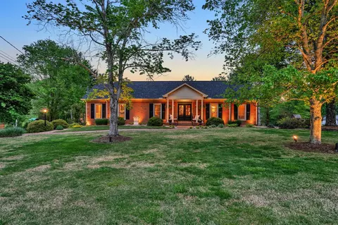 8930 Mccrory Ln, Nashville, TN 37221