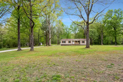 1464 Manley Loop, Dickson, TN 37055 photo 2