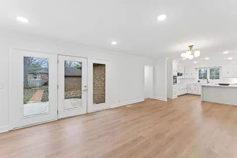 Living - 1710 Dover St, Murfreesboro, TN 37130 photo 3 of 3