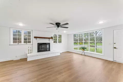 Living - 1710 Dover St, Murfreesboro, TN 37130 photo 1 of 3