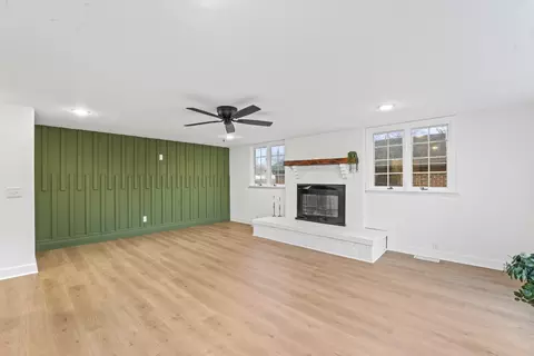 Living - 1710 Dover St, Murfreesboro, TN 37130 photo 2 of 3