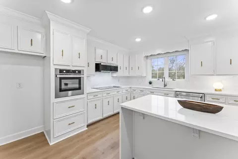 Kitchen - 1710 Dover St, Murfreesboro, TN 37130 photo 2 of 2