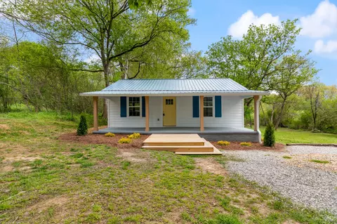 7517 Johnny Crow Rd, Lyles, TN 37098