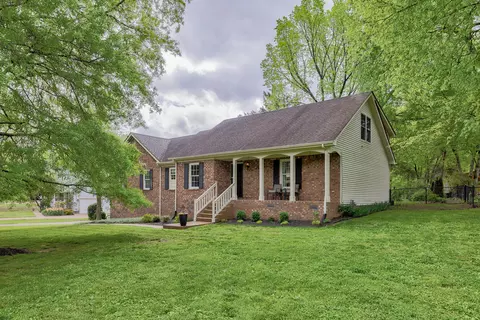 204 Norfolk Ln, Nolensville, TN 37135