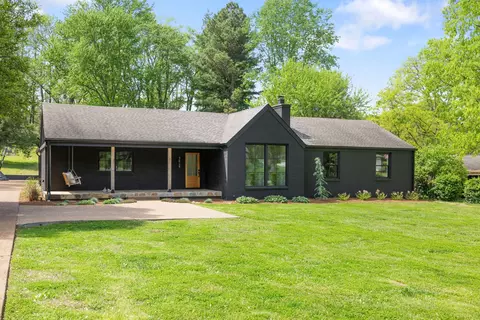 5029 Stillwood Dr, Nashville, TN 37220
