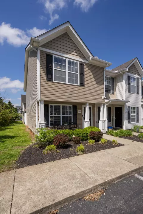 1305 Tweedle Ct, Murfreesboro, TN 37130