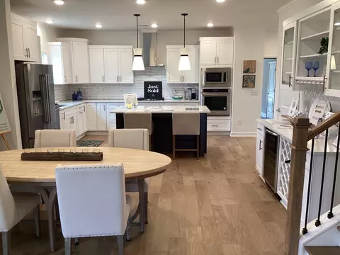 6141 Parkhaven Blvd, Hermitage, TN 37076