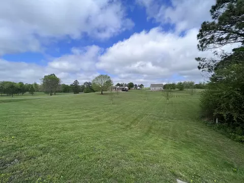 Exterior - 2953 Highway 43 S, Loretto, TN 38469 photo 8 of 25