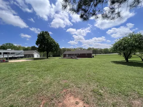 Exterior - 2953 Highway 43 S, Loretto, TN 38469 photo 16 of 25