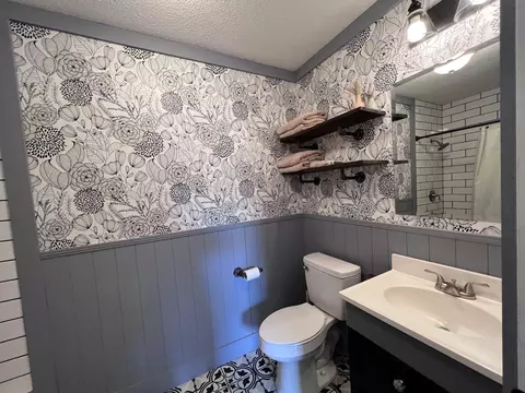 Bath - 2953 Highway 43 S, Loretto, TN 38469 photo 5 of 6