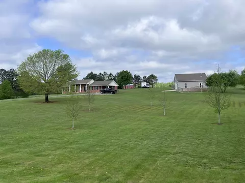 Exterior - 2953 Highway 43 S, Loretto, TN 38469 photo 6 of 25