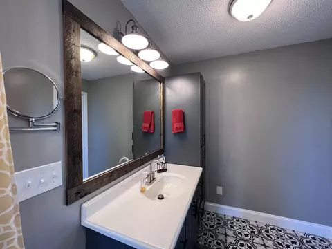 Bath - 2953 Highway 43 S, Loretto, TN 38469 photo 3 of 6