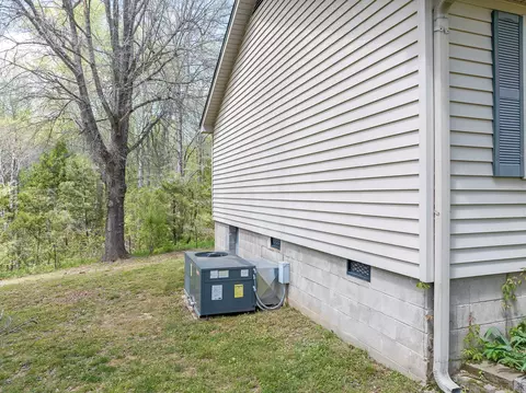 Exterior - 780 Hickory Flat Rd, Cedar Grove, TN 38321 photo 10 of 11