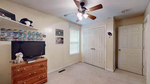 Bedroom - 780 Hickory Flat Rd, Cedar Grove, TN 38321 photo 5 of 6
