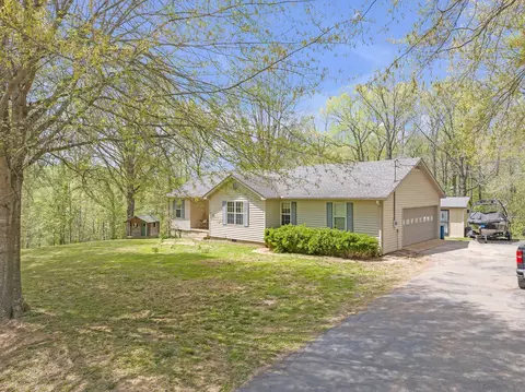Exterior - 780 Hickory Flat Rd, Cedar Grove, TN 38321 photo 4 of 11