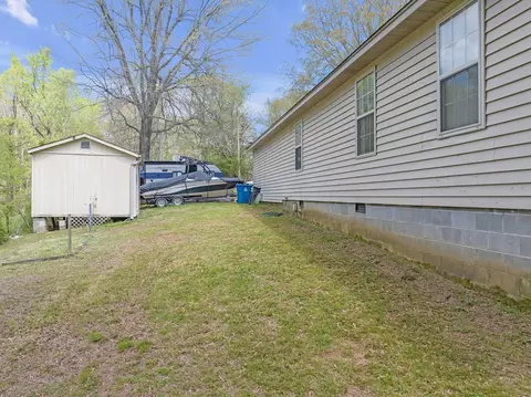 Exterior - 780 Hickory Flat Rd, Cedar Grove, TN 38321 photo 9 of 11