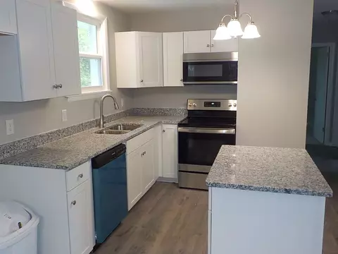 308 Valley View Dr, White House, TN 37188