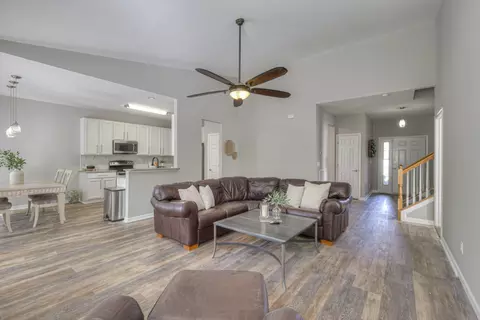Living - 3226 Peyton Ct, Franklin, TN 37064 photo 4 of 4