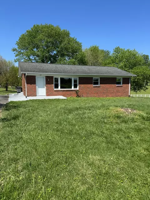 212 Skyline Dr, Red Boiling Springs, TN 37150