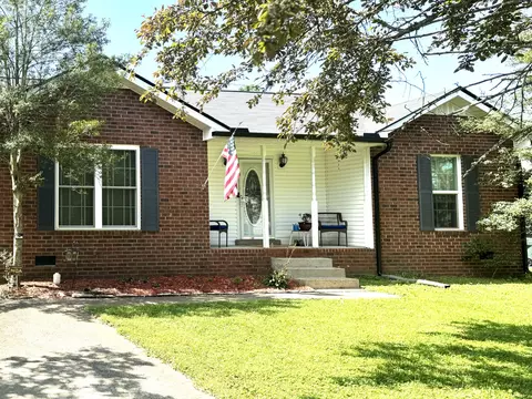 2216 Riverway Dr, Old Hickory, TN 37138