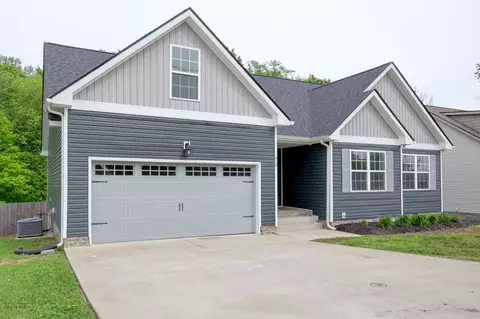 416 Hawkins Rd, Clarksville, TN 37040