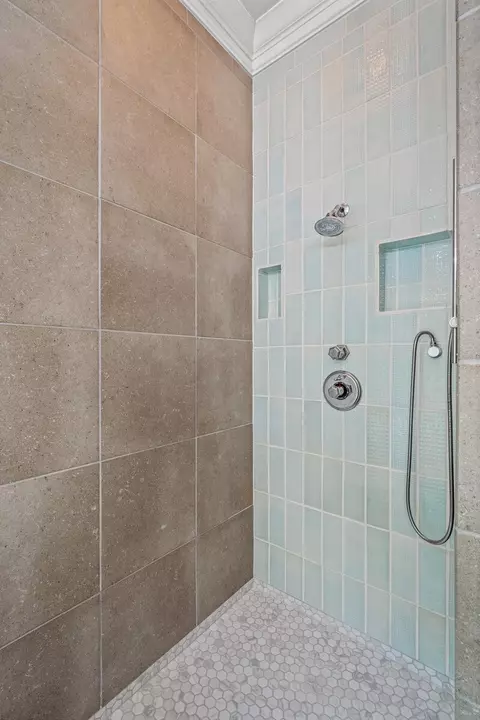 Bath - 1948 Springcroft Dr, Franklin, TN 37067 photo 2 of 7