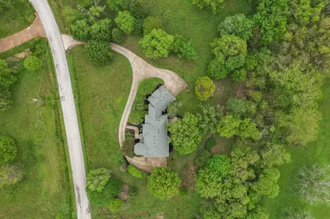 View/Area - 1948 Springcroft Dr, Franklin, TN 37067 photo 4 of 6