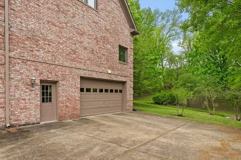 Exterior - 1948 Springcroft Dr, Franklin, TN 37067 photo 7 of 9