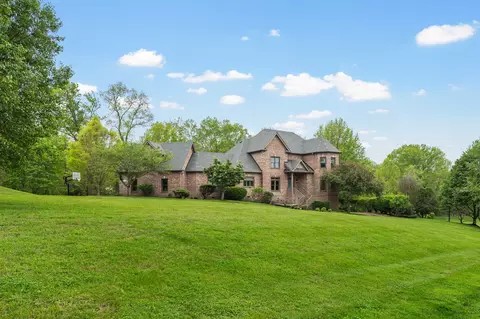 Exterior - 1948 Springcroft Dr, Franklin, TN 37067 photo 3 of 9