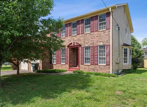 620 Hardin Shire Dr, Old Hickory, TN 37138