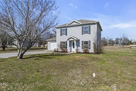 300 Cottonwood Dr, Shelbyville, TN 37160
