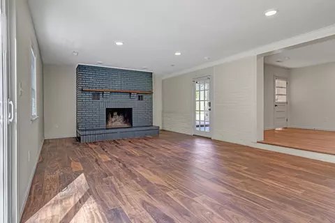 Living - 106 Atkinson Hts, Centerville, TN 37033 photo 5 of 7