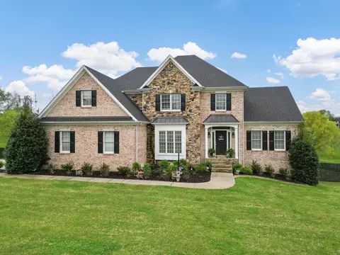 828 Fairway Dr, Fayetteville, TN 37334