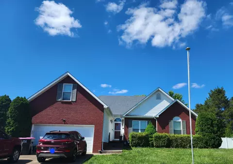 1003 Venison Ln, Clarksville, TN 37043