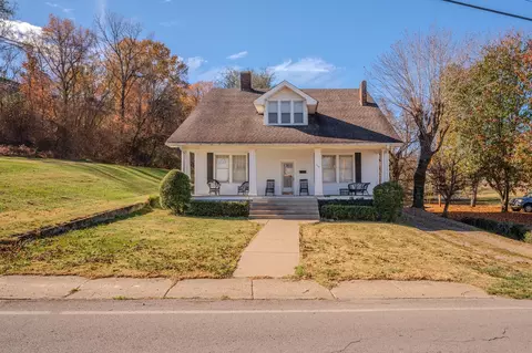 306 Church St, Hartsville, TN 37074