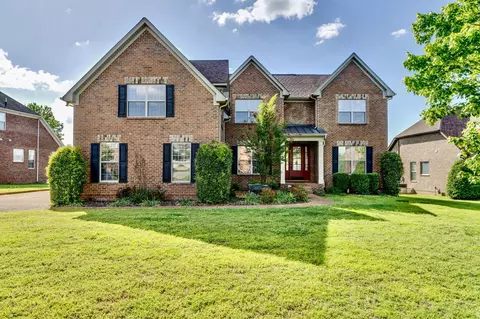 107 Riverbirch Ln, Hendersonville, TN 37075